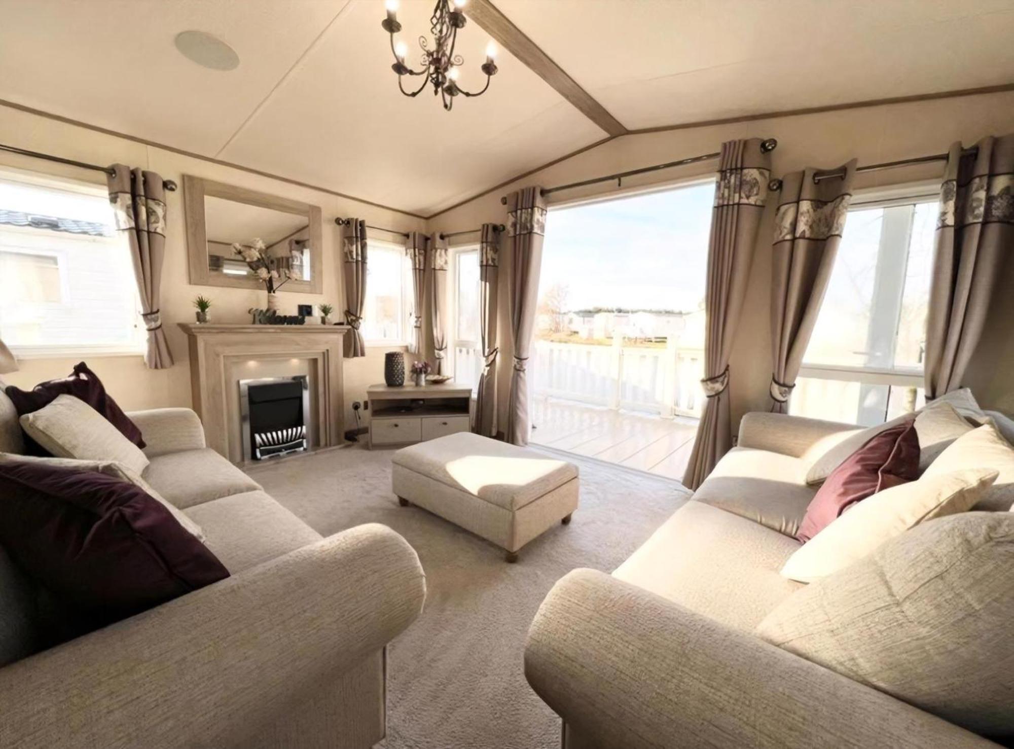 Stunning Caravan With Full Lake View At Southview Holiday Park Ref 33004Ml Skegness Exterior photo